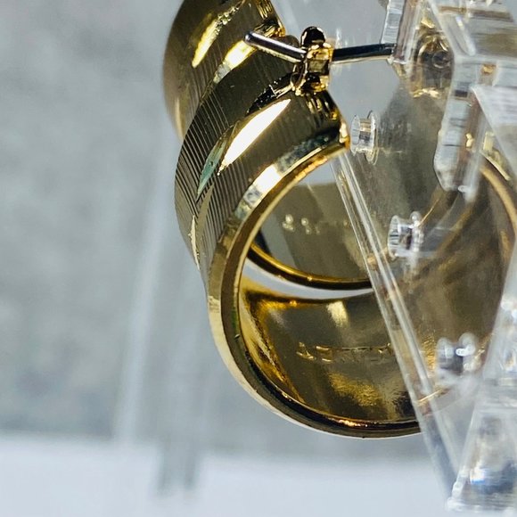 Monet Wide Hoop Pierced Earrings Shiny Gold Tone Womens Clip Fastener Classic - Picture 16 of 16